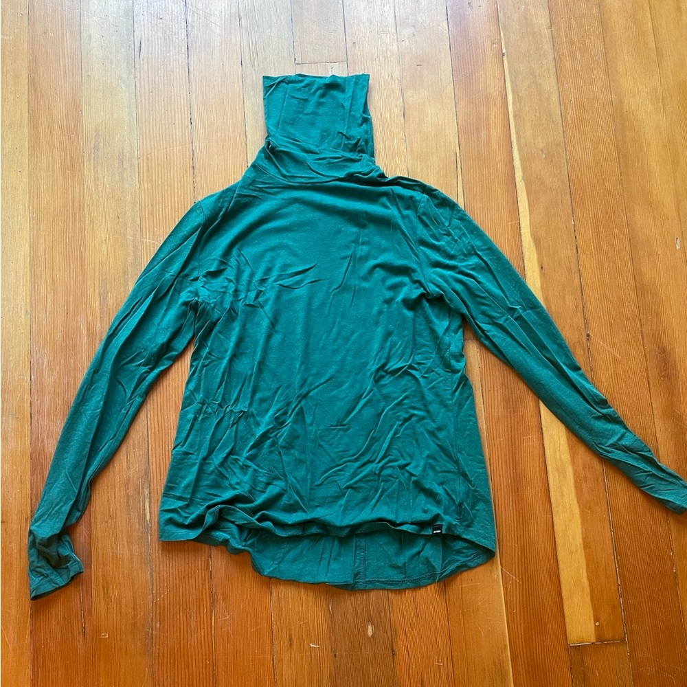 NWOT Prana emerald green turtleneck size M